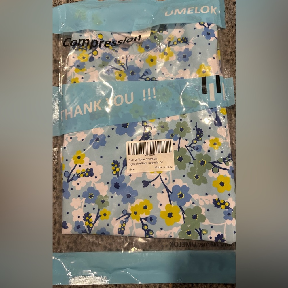 Umelok Girls 2 piece swimsuit sz 5T